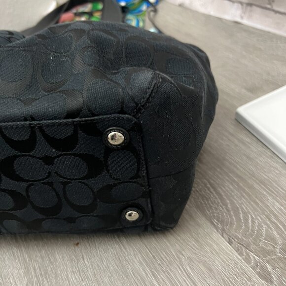 COACH SOHO BLACK LEATHER SATCHEL HANDBAG SNAP FLAP GOLD BUCKLE CLOSURE - Picture 3 of 6